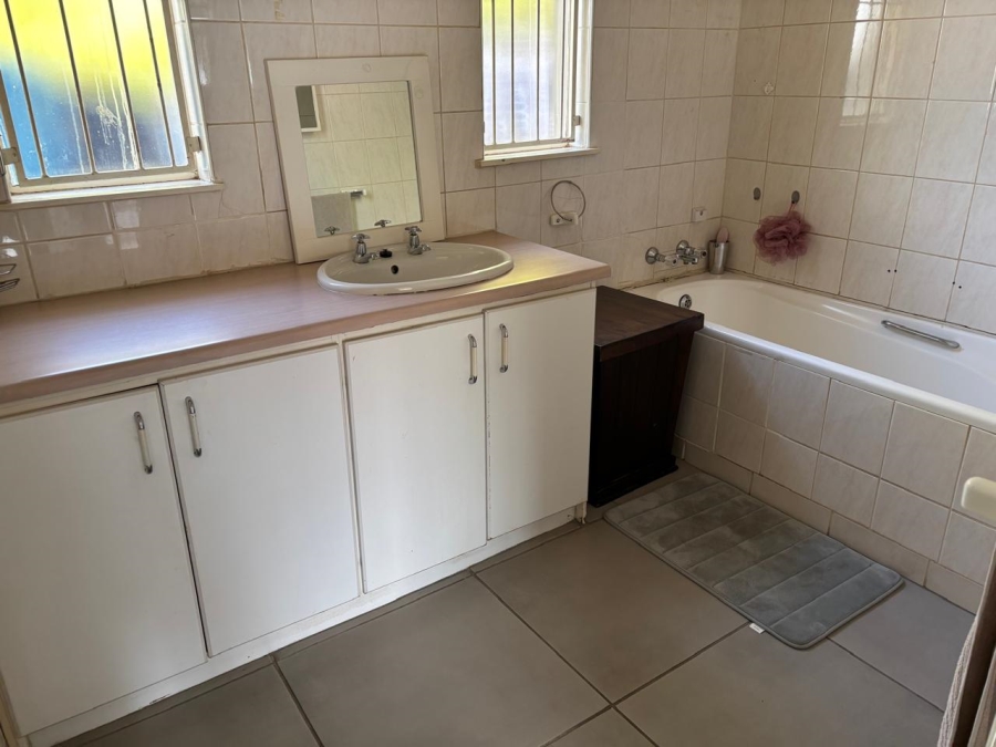 4 Bedroom Property for Sale in Fichardt Park Free State